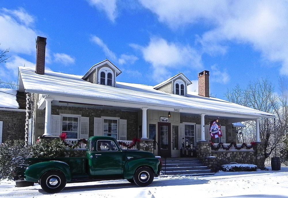 1837 Cobblestone Cottage Канандейґуа Екстер'єр фото